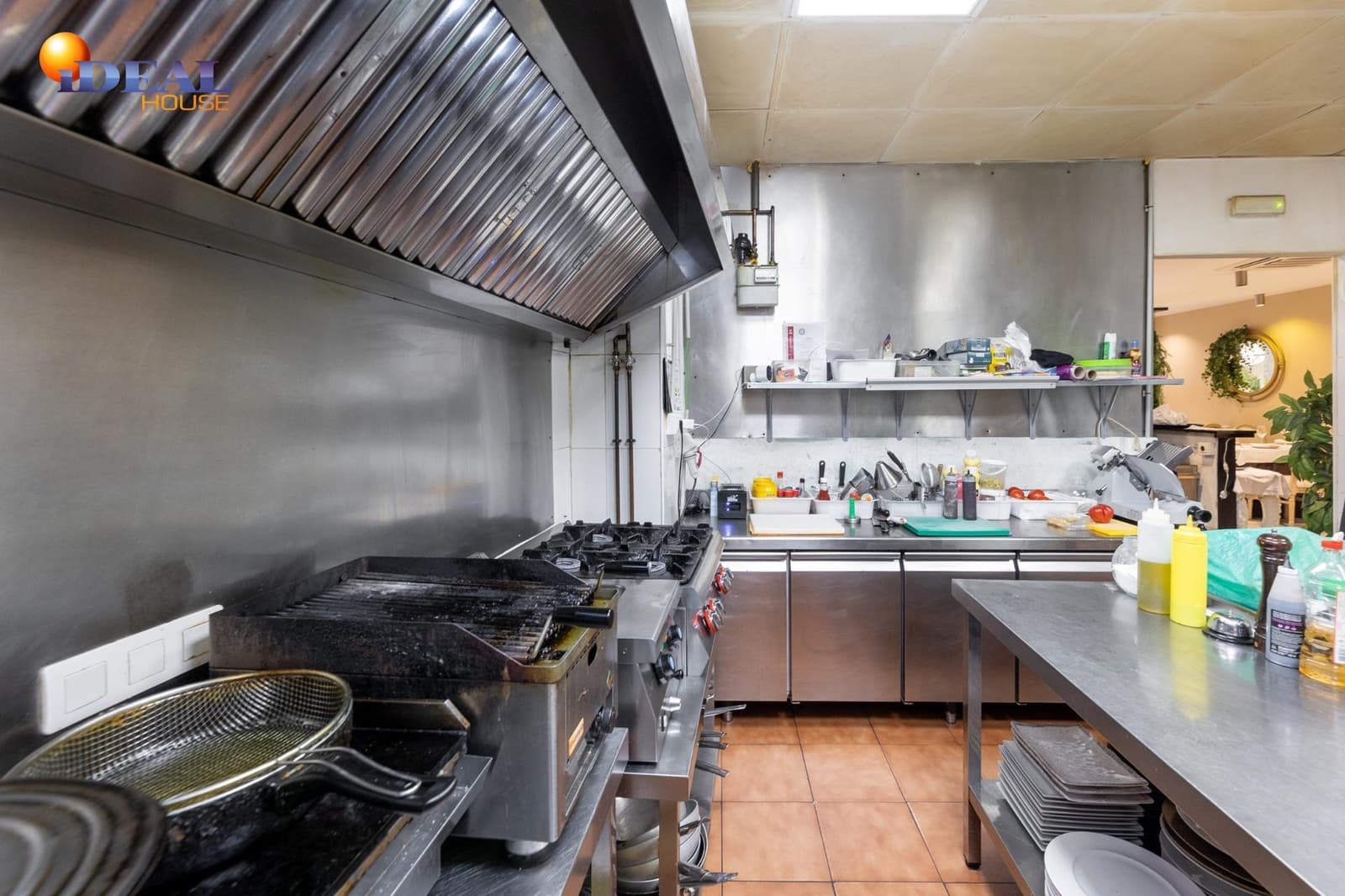 Erhverv til salg i Granada by - € 250.000 (Ref: 9433831)