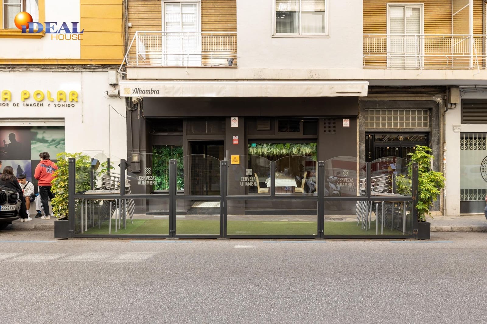 Erhverv til salg i Granada by - € 250.000 (Ref: 9433831)