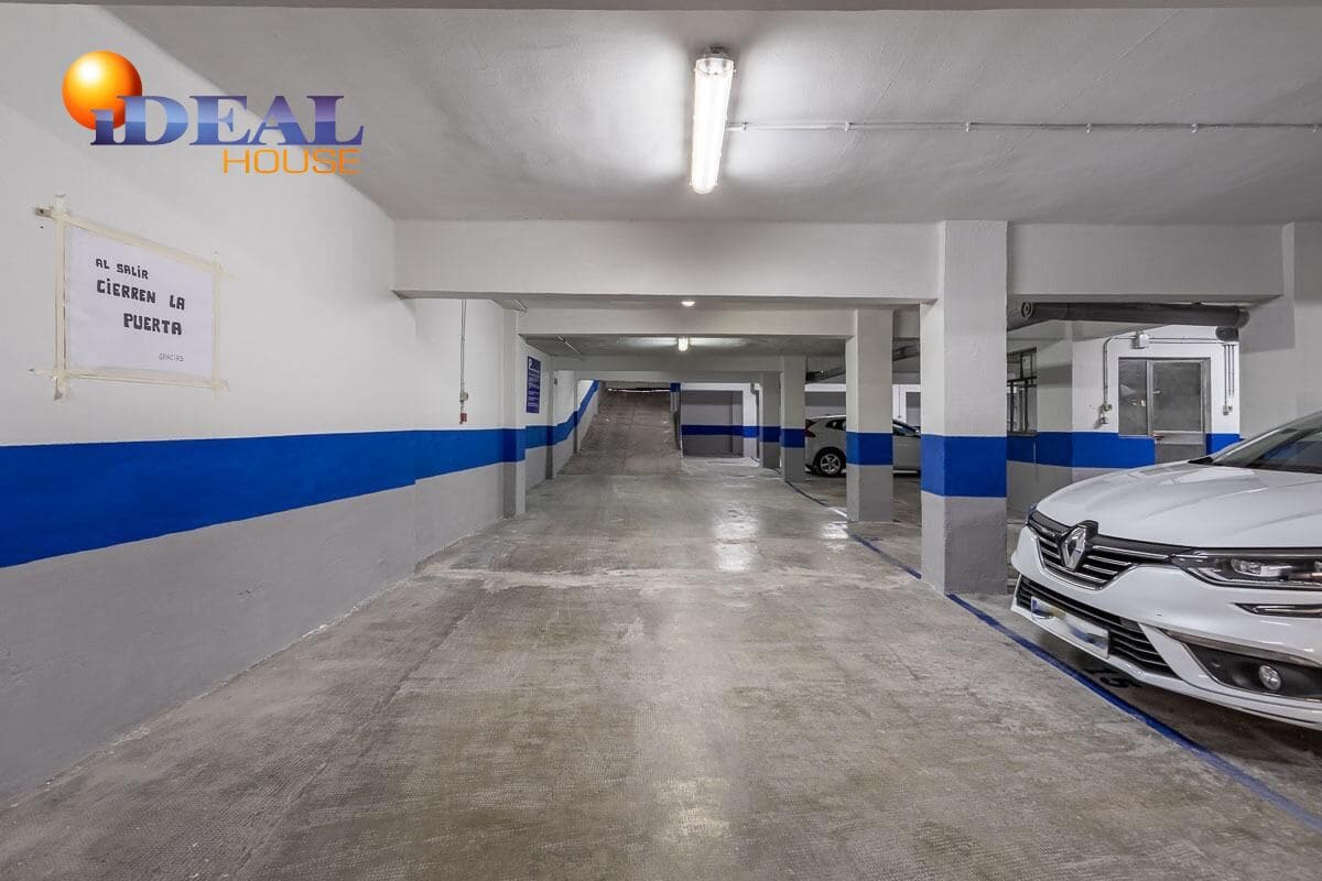 Garage for sale in Granada city - € 630,000 (Ref: 9433832)