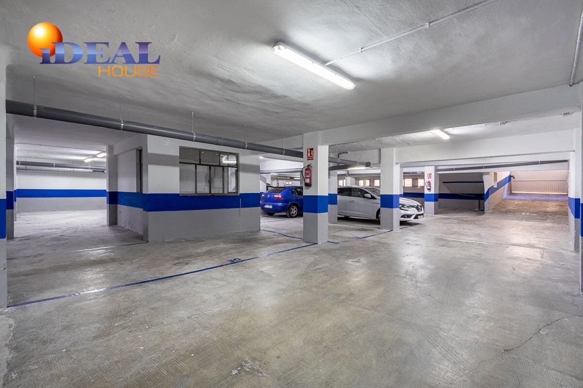 Garage for sale in Granada city - € 630,000 (Ref: 9433832)