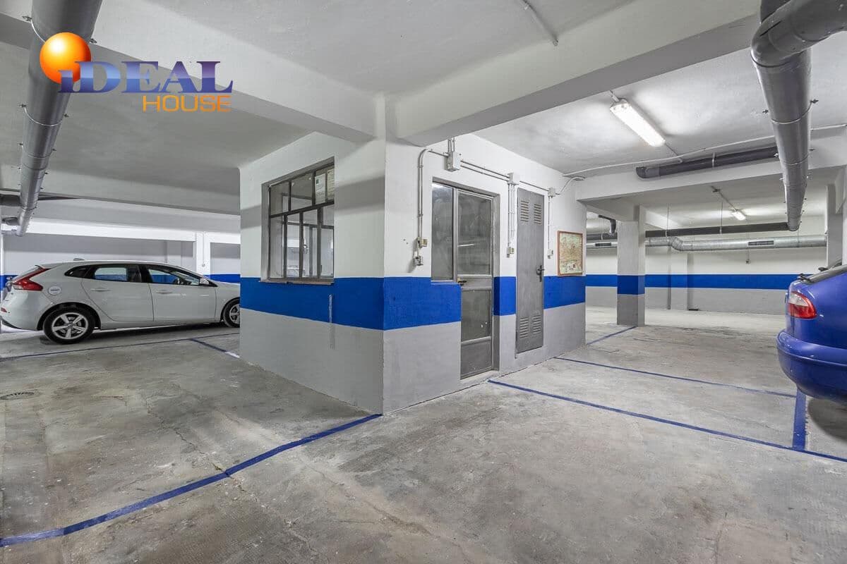 Garage for sale in Granada city - € 630,000 (Ref: 9433832)