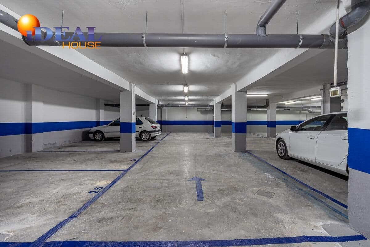 Garage for sale in Granada city - € 630,000 (Ref: 9433832)