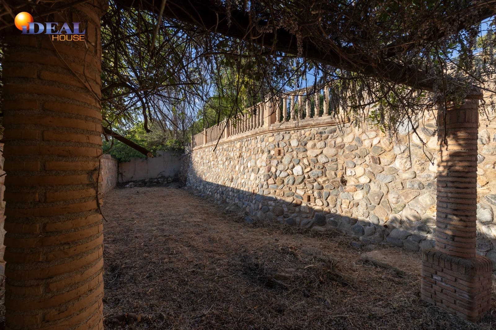 Działka budowlana na sprzedaż w Durcal - 99 000 € (Ref: 9433833)