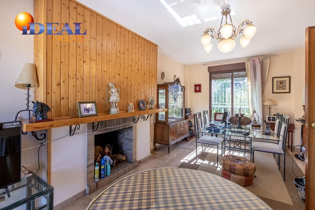 4 quarto Moradia para venda em Pinos Genil com piscina garagem - 380 000 € (Ref: 9433834)