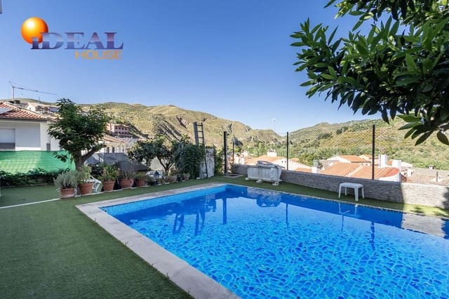 4 quarto Moradia para venda em Pinos Genil com piscina garagem - 380 000 € (Ref: 9433834)