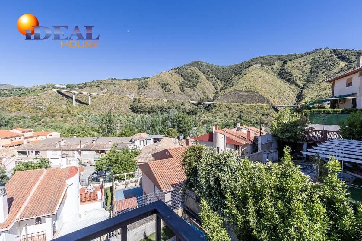 4 quarto Moradia para venda em Pinos Genil com piscina garagem - 380 000 € (Ref: 9433834)