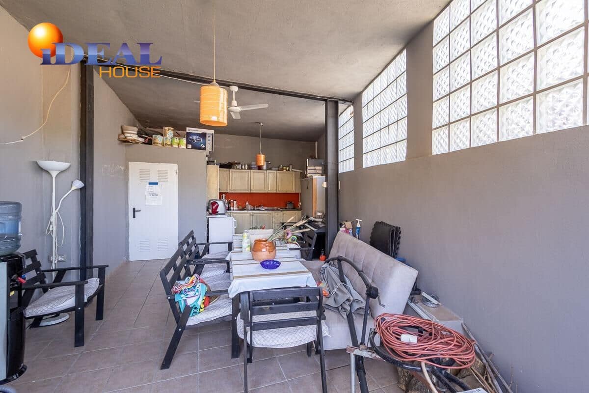 4 quarto Moradia para venda em Pinos Genil com piscina garagem - 380 000 € (Ref: 9433834)