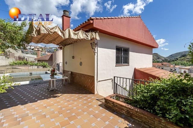 4 bedroom Villa for sale in Pinos Genil with pool garage - € 339,000 (Ref: 9433835)