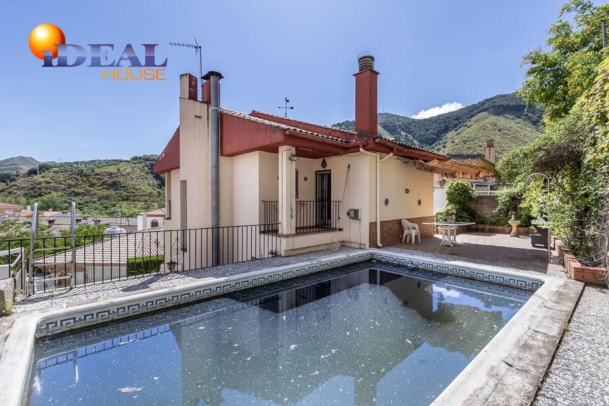 4 bedroom Villa for sale in Pinos Genil with pool garage - € 339,000 (Ref: 9433835)