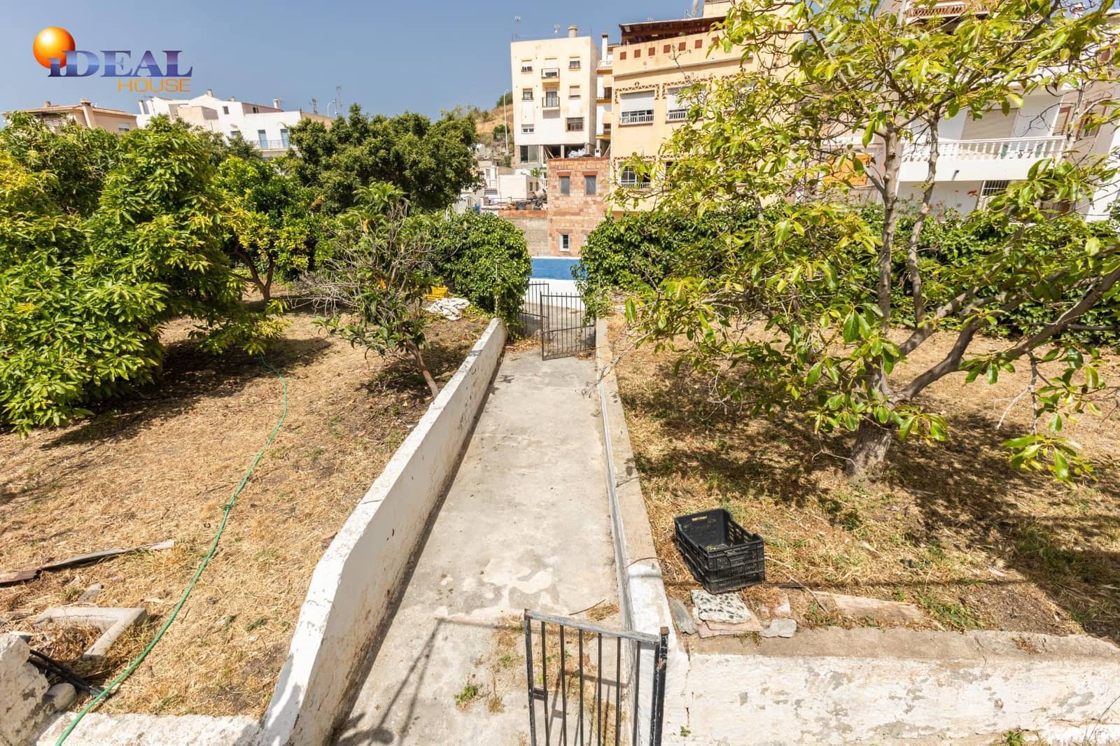 Bauplatz zu verkaufen in La Herradura - 990.000 € (Ref: 9433836)