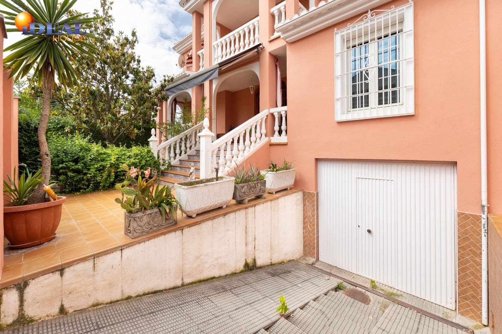 5 soverom Villa til salgs i Santa Fe med garasje - € 325 000 (Ref: 9433838)