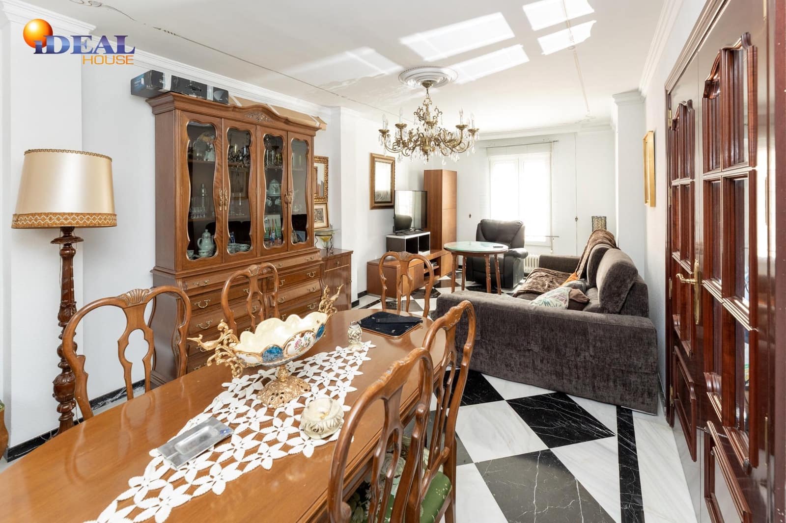 5 soverom Villa til salgs i Santa Fe med garasje - € 325 000 (Ref: 9433838)