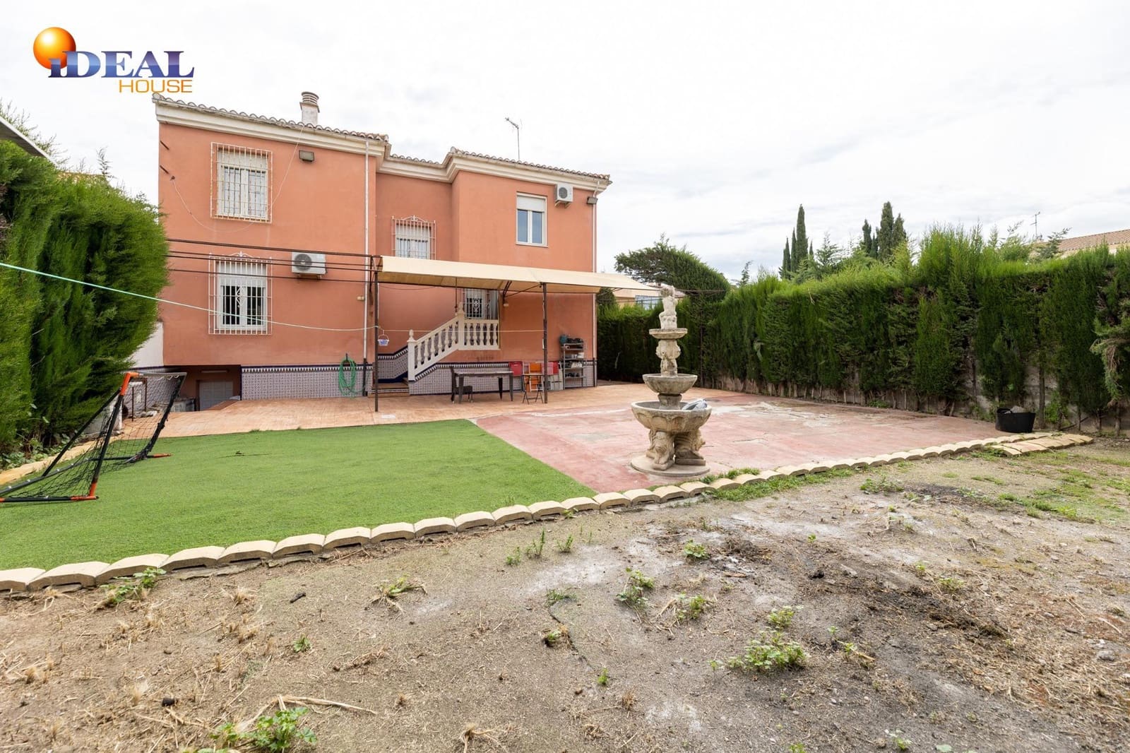 5 soverom Villa til salgs i Santa Fe med garasje - € 325 000 (Ref: 9433838)