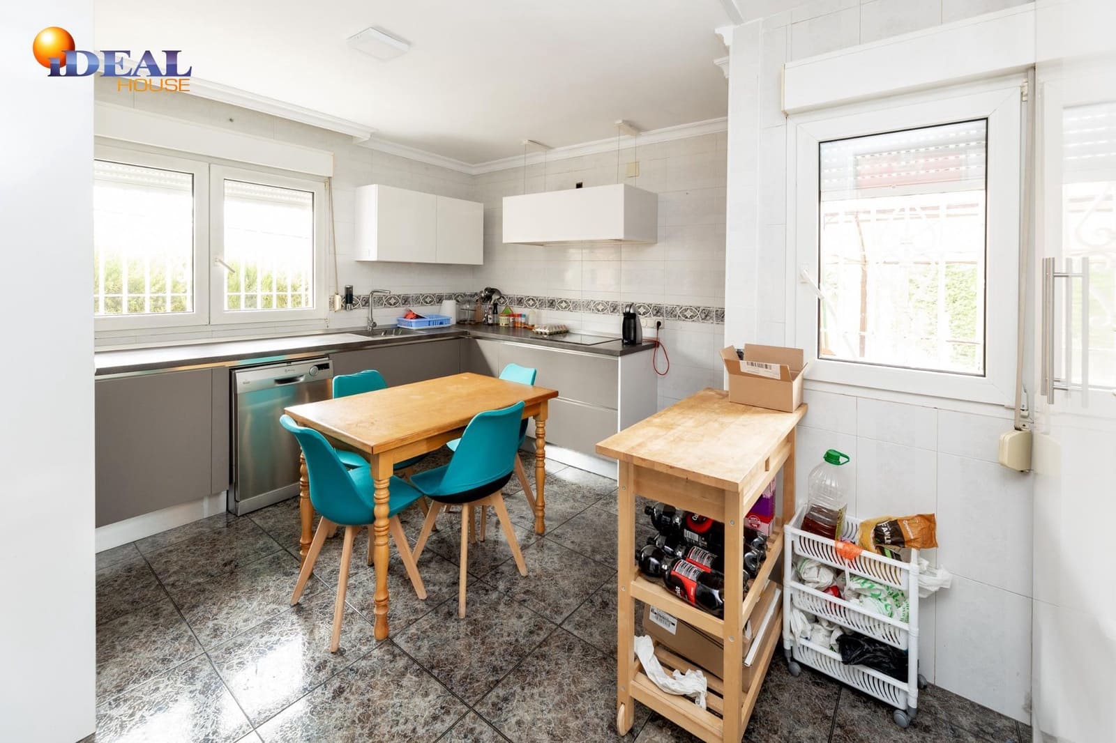 5 soverom Villa til salgs i Santa Fe med garasje - € 325 000 (Ref: 9433838)