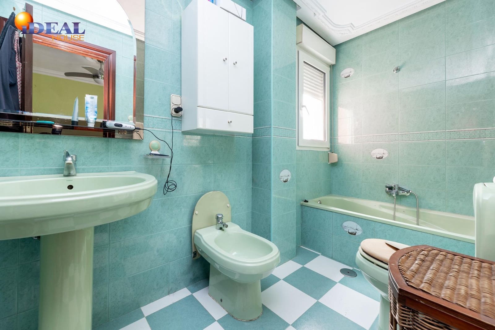 5 soverom Villa til salgs i Santa Fe med garasje - € 325 000 (Ref: 9433838)