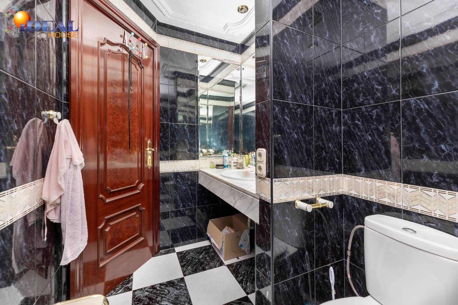 5 soverom Villa til salgs i Santa Fe med garasje - € 325 000 (Ref: 9433838)