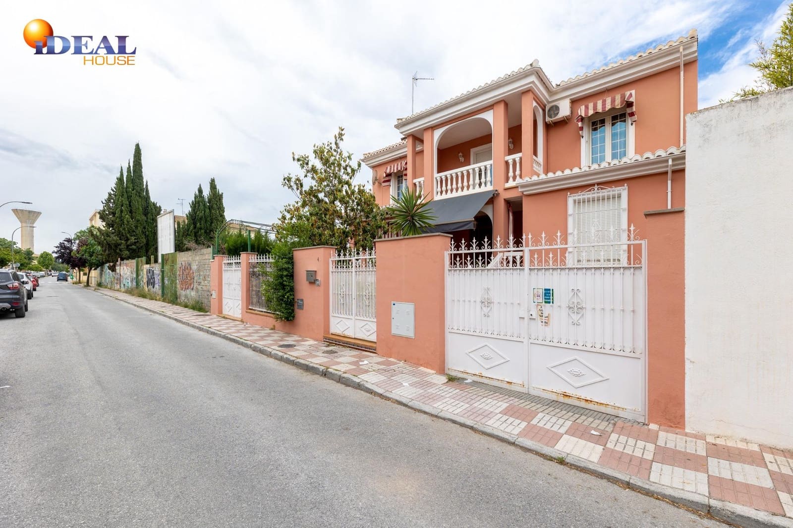 5 soverom Villa til salgs i Santa Fe med garasje - € 325 000 (Ref: 9433838)