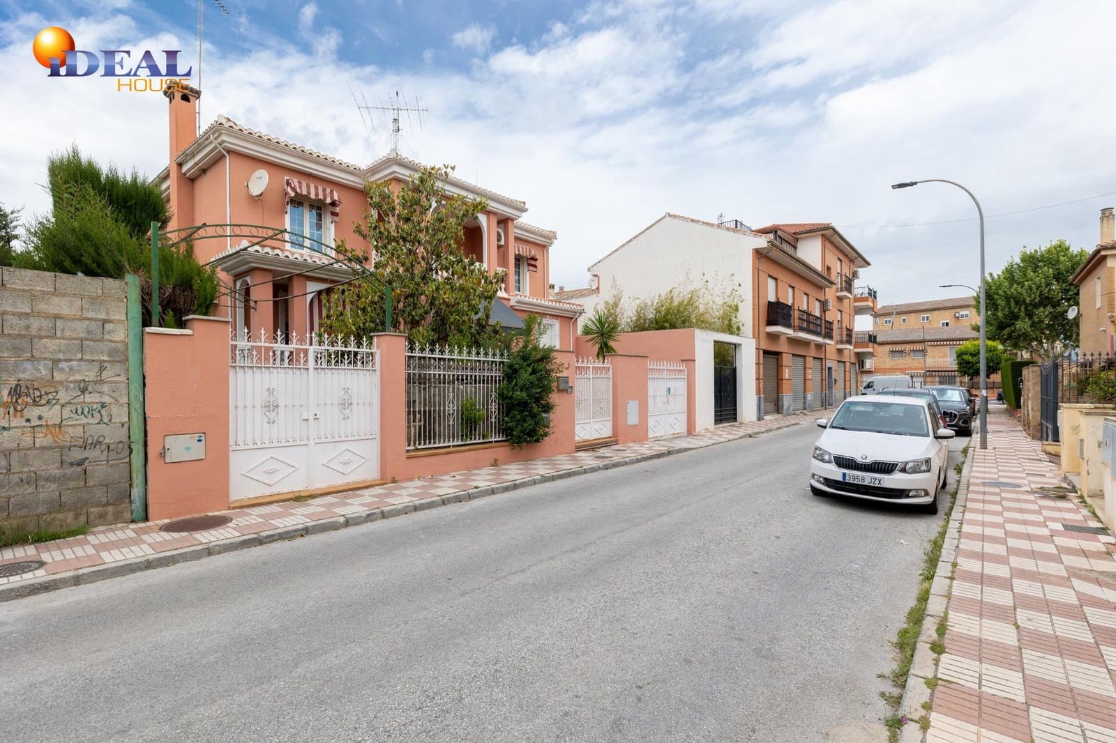 5 soverom Villa til salgs i Santa Fe med garasje - € 325 000 (Ref: 9433838)