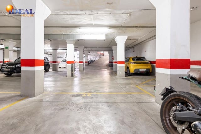 Garage for sale in Granada city - € 23,000 (Ref: 9433839)