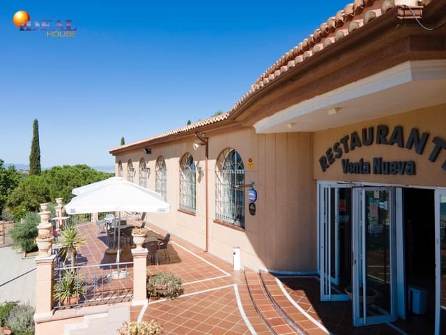 Biznes na sprzedaż w Baza - 1 650 000 € (Ref: 9433840)