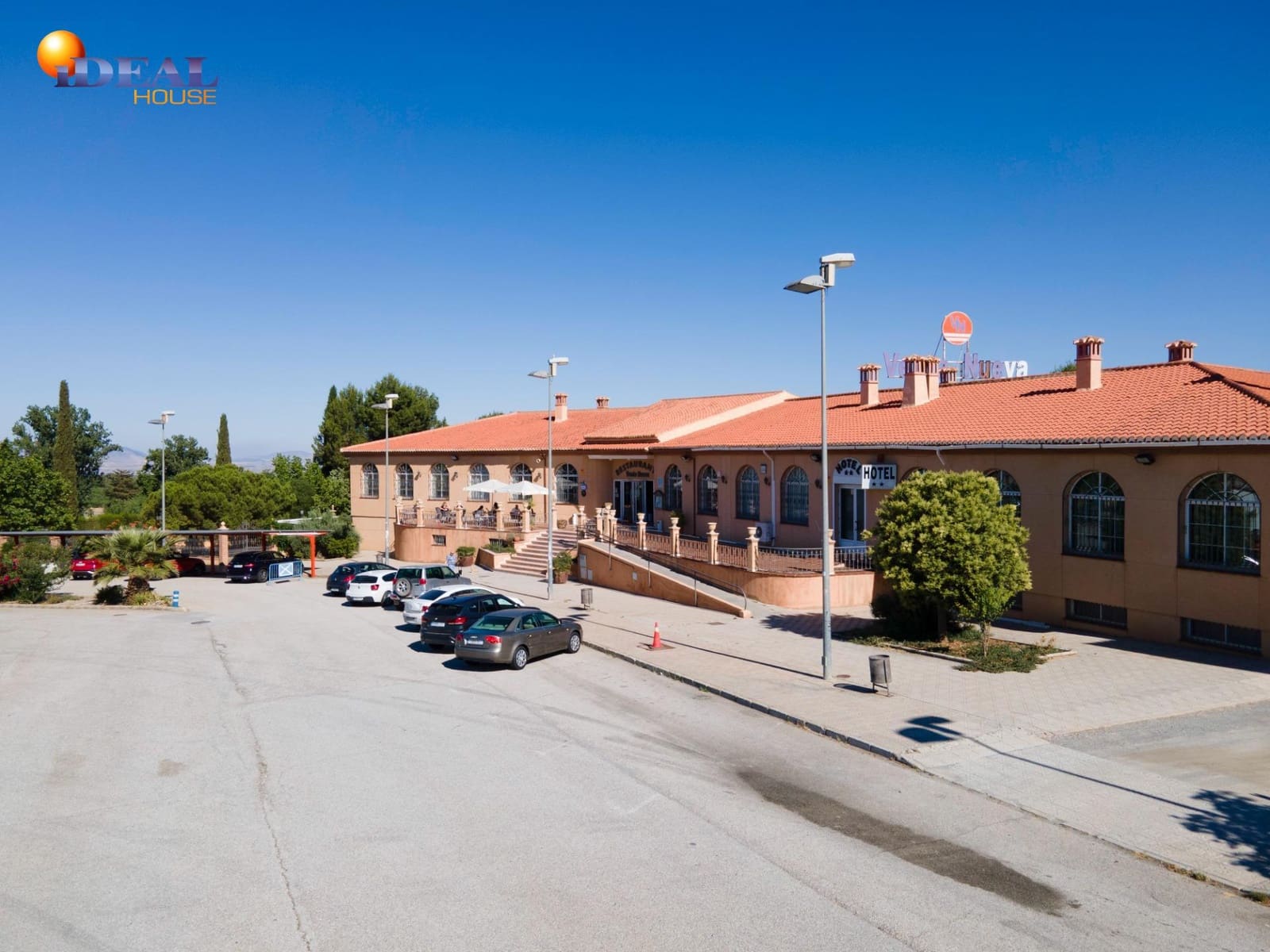 Biznes na sprzedaż w Baza - 1 650 000 € (Ref: 9433840)