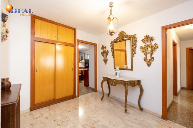 Apartamento de 8 habitaciones en Centro, Granada ciudad en venta - 435.000 € (Ref: 9433841)