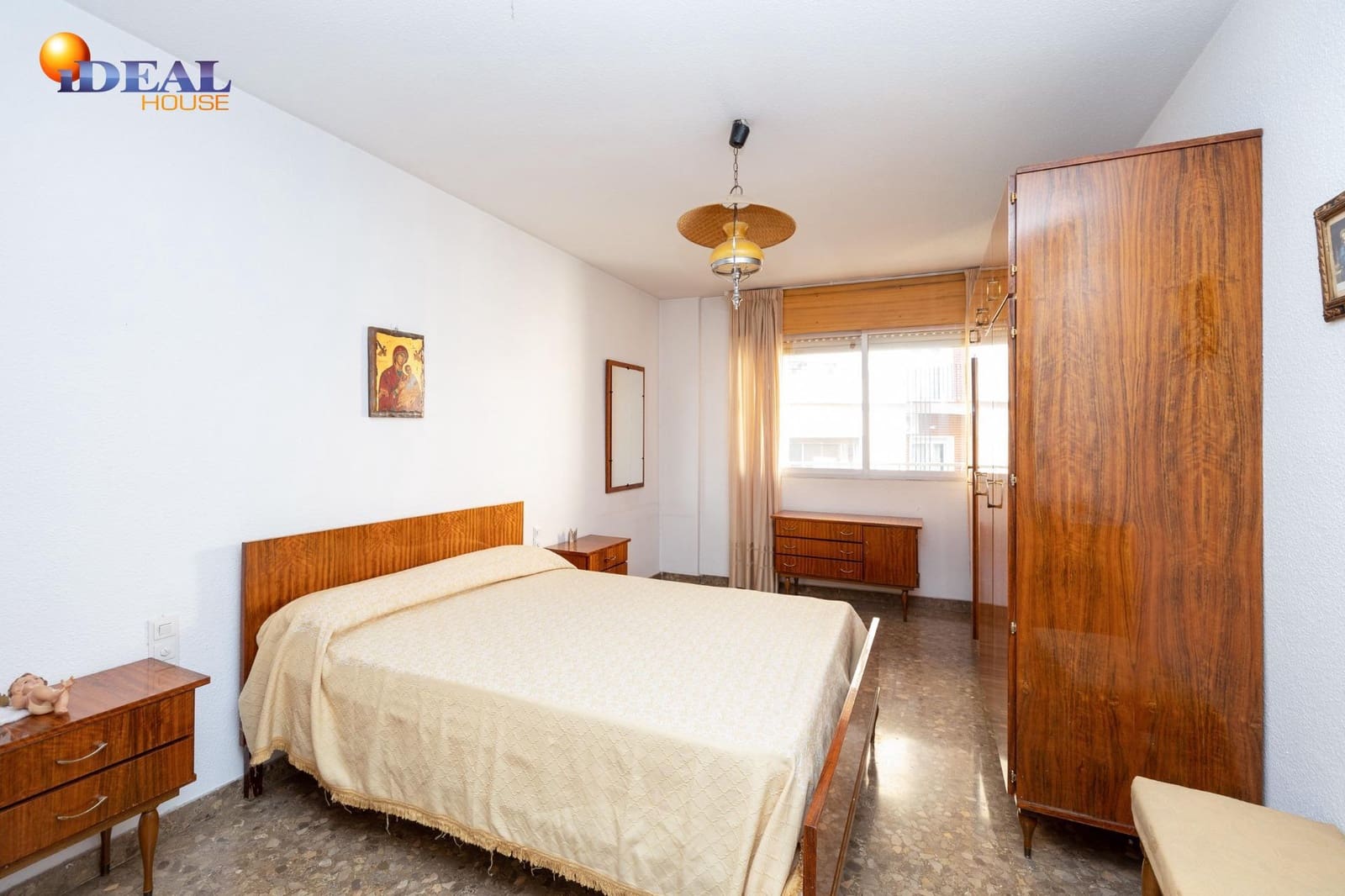 Apartamento de 8 habitaciones en Granada ciudad en venta - 435.000 € (Ref: 9433841)