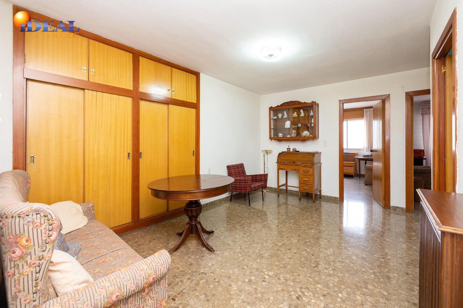 Apartamento de 8 habitaciones en Granada ciudad en venta - 435.000 € (Ref: 9433841)
