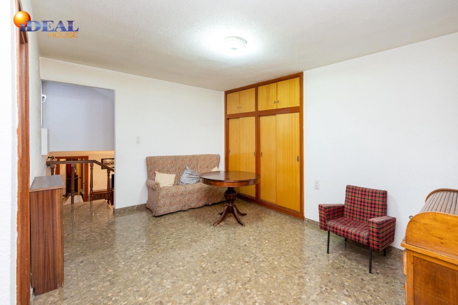 Apartamento de 8 habitaciones en Granada ciudad en venta - 435.000 € (Ref: 9433841)