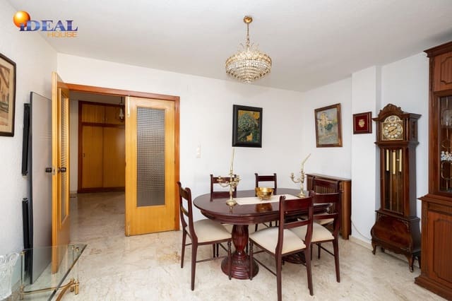 Apartamento de 8 habitaciones en Centro, Granada ciudad en venta - 435.000 € (Ref: 9433841)