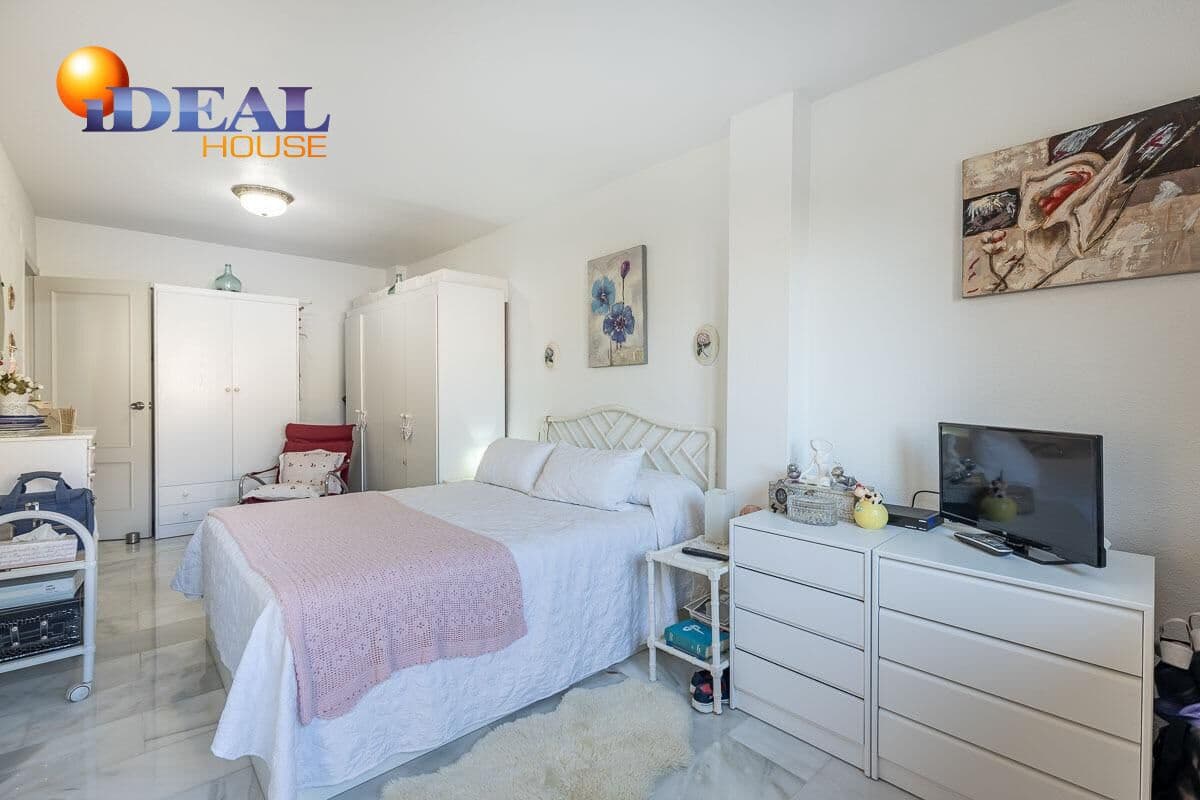 4 sovrum Radhus till salu i Salobrena med pool garage - 475 000 € (Ref: 9433844)