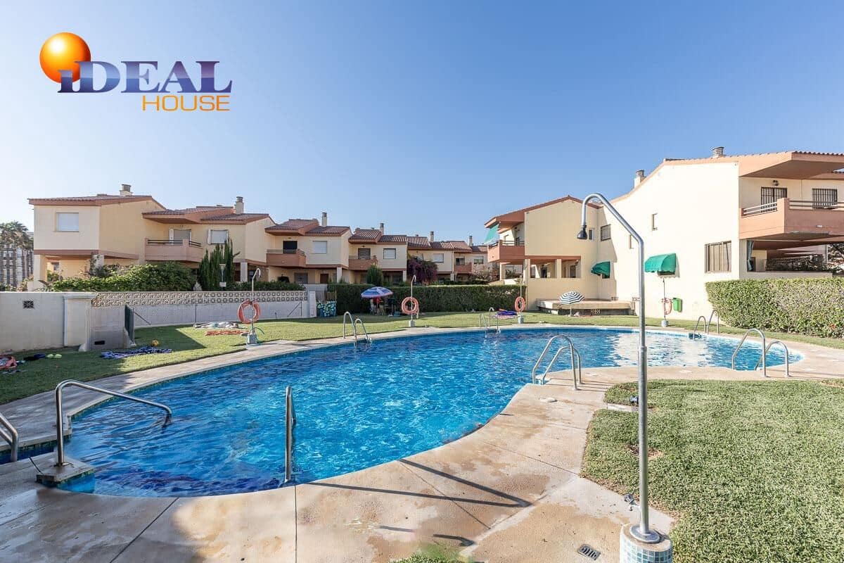 4 sovrum Radhus till salu i Salobrena med pool garage - 475 000 € (Ref: 9433844)