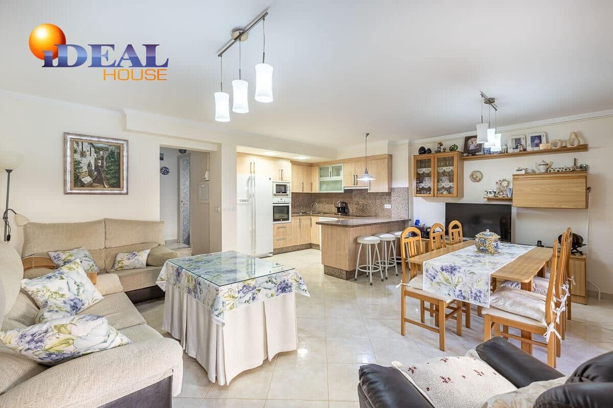 4 sovrum Radhus till salu i Salobrena med pool garage - 475 000 € (Ref: 9433844)