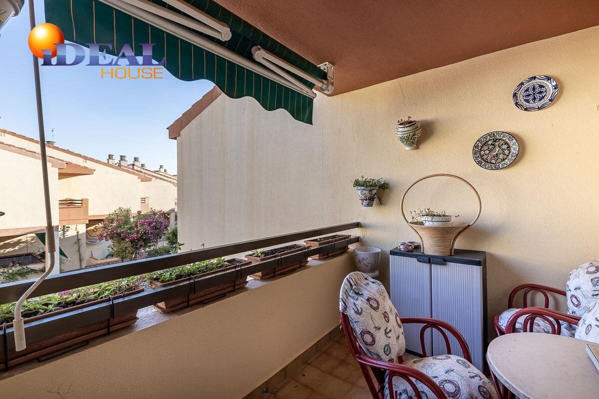 4 sovrum Radhus till salu i Salobrena med pool garage - 475 000 € (Ref: 9433844)