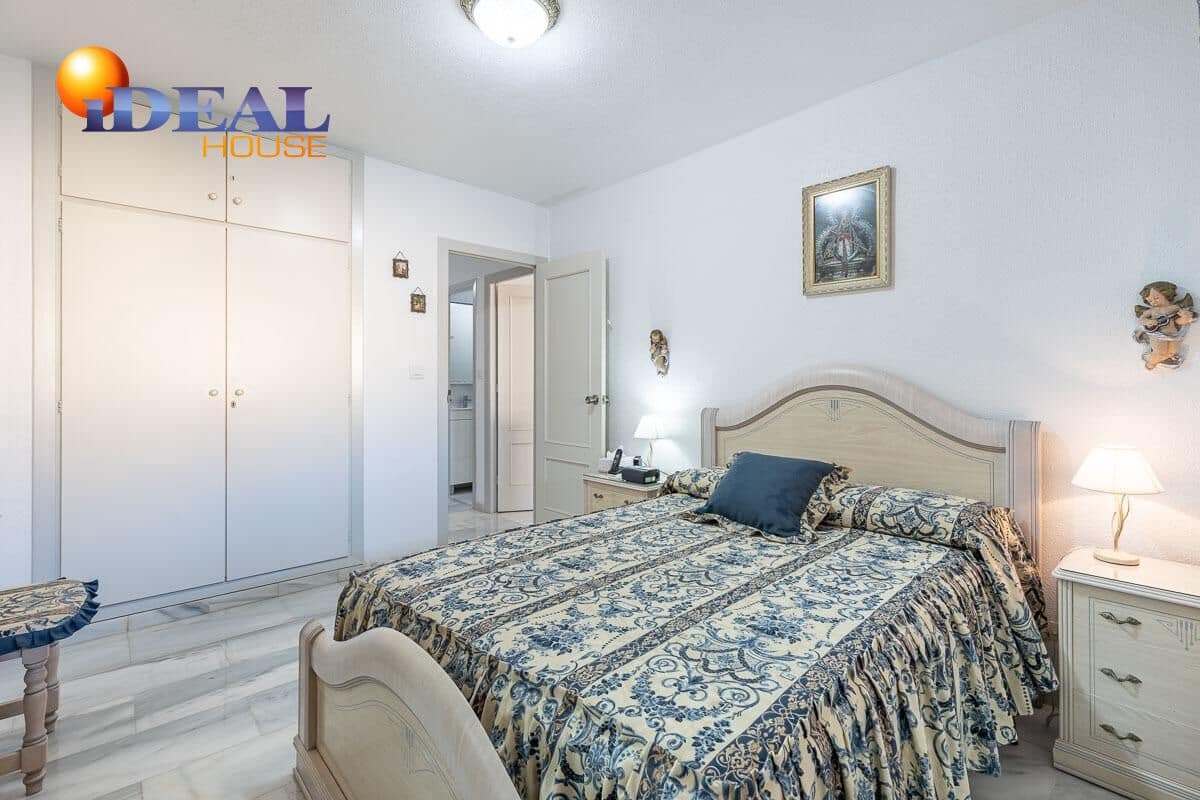 4 sovrum Radhus till salu i Salobrena med pool garage - 475 000 € (Ref: 9433844)