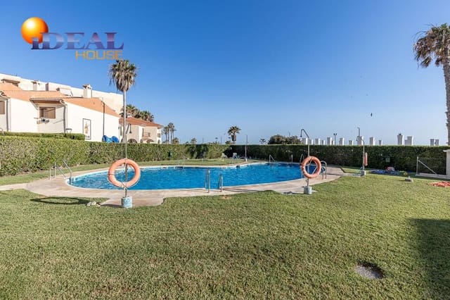 4 sovrum Radhus till salu i Salobreña med pool garage - 475 000 € (Ref: 9433844)