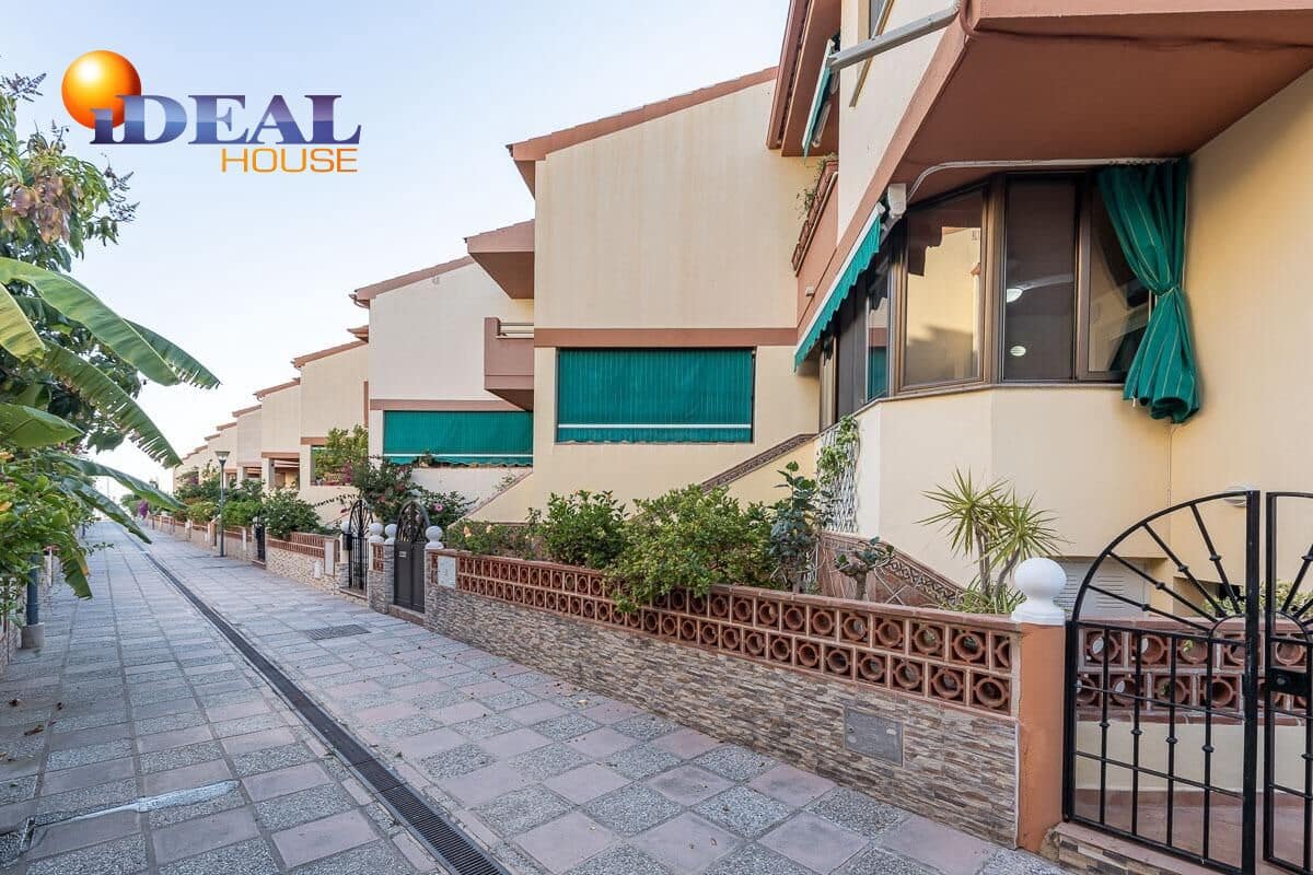 4 sovrum Radhus till salu i Salobrena med pool garage - 475 000 € (Ref: 9433844)