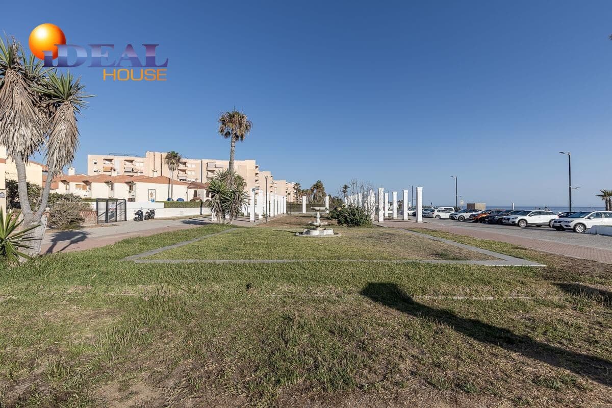 4 sovrum Radhus till salu i Salobrena med pool garage - 475 000 € (Ref: 9433844)