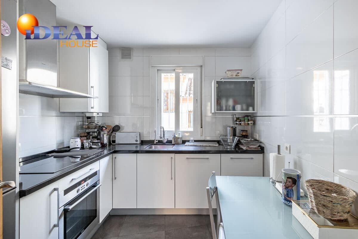 3 sypialnia Dom na sprzedaż w Miasto Grenada - 690 000 € (Ref: 9433845)