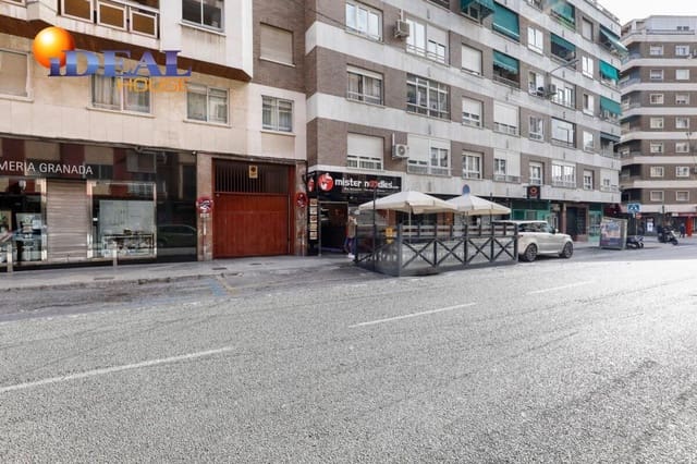 Garage for sale in Granada city - € 34,000 (Ref: 9433848)