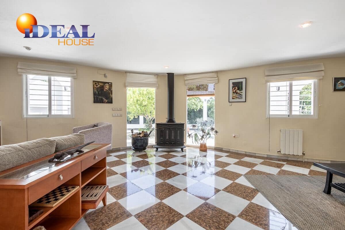 4 sovrum Villa till salu i Albolote med pool garage - 525 000 € (Ref: 9433850)