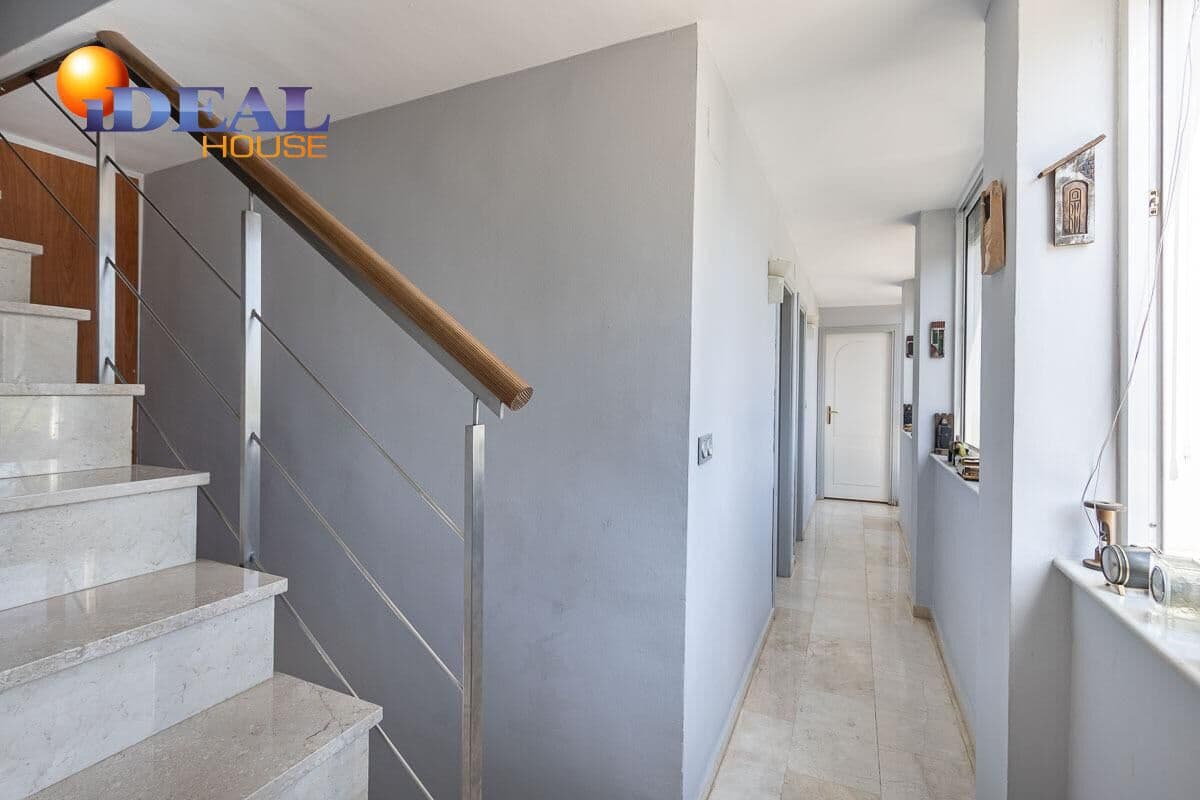 4 sovrum Villa till salu i Albolote med pool garage - 525 000 € (Ref: 9433850)