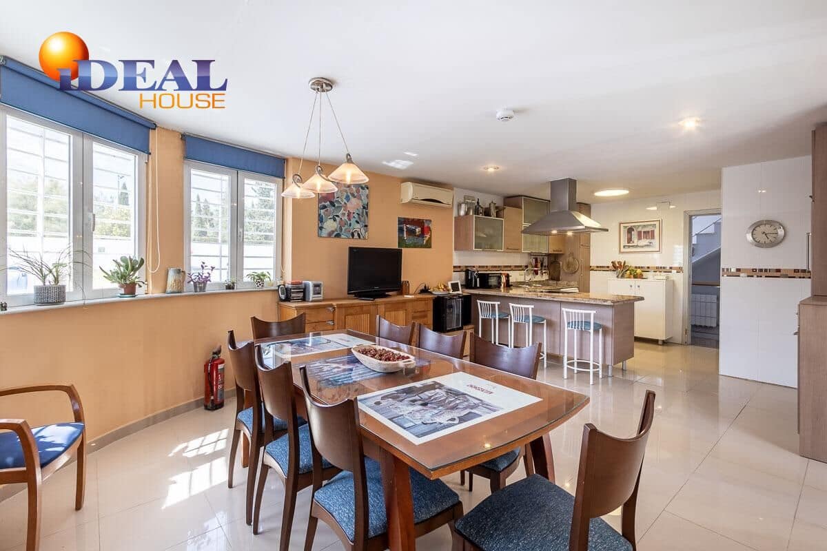 4 sovrum Villa till salu i Albolote med pool garage - 525 000 € (Ref: 9433850)