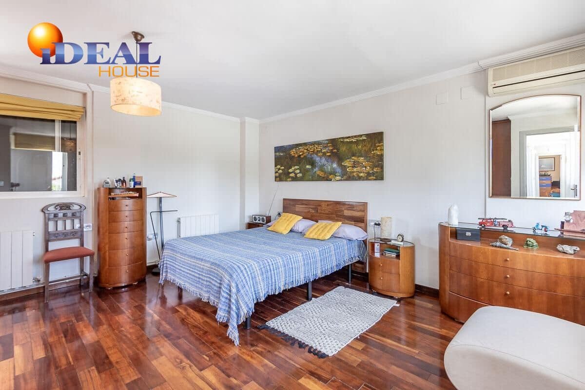 4 sovrum Villa till salu i Albolote med pool garage - 525 000 € (Ref: 9433850)