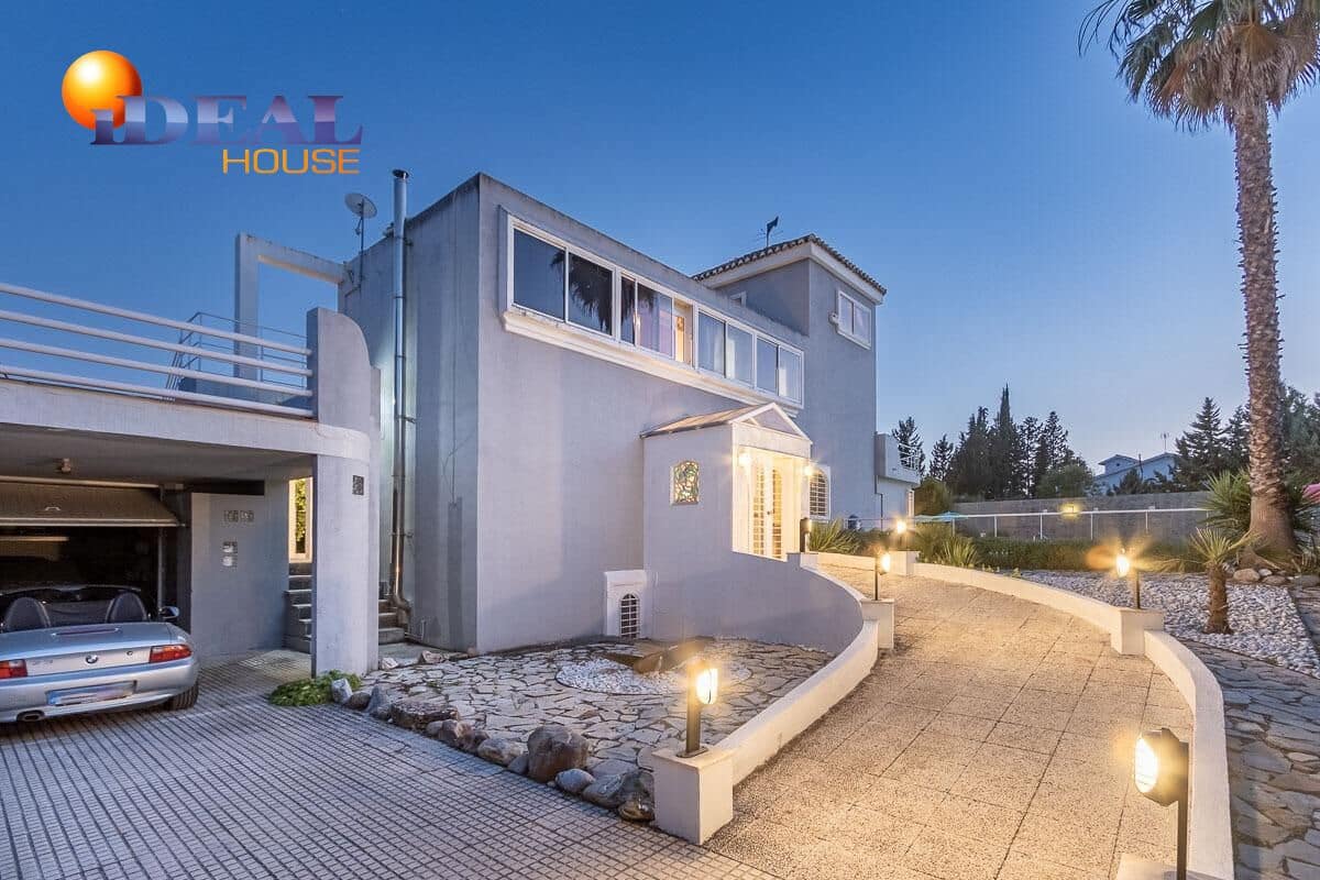 4 sovrum Villa till salu i Albolote med pool garage - 525 000 € (Ref: 9433850)