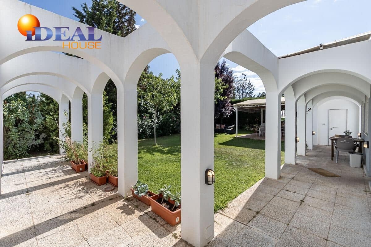 4 sovrum Villa till salu i Albolote med pool garage - 525 000 € (Ref: 9433850)