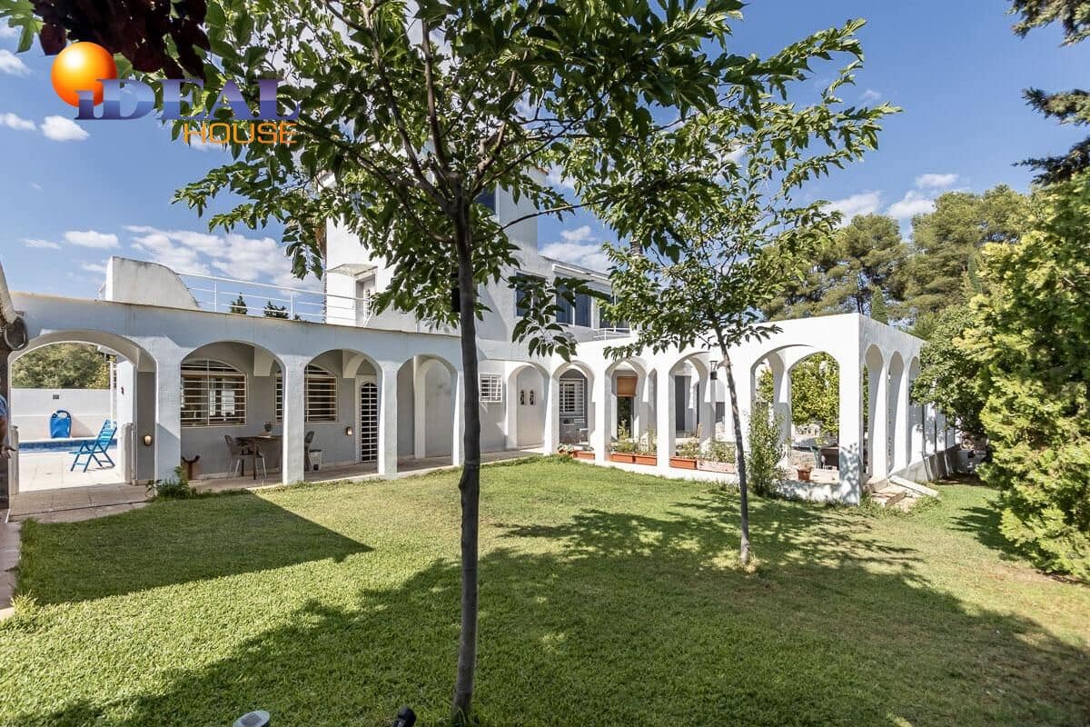 4 sovrum Villa till salu i Albolote med pool garage - 525 000 € (Ref: 9433850)