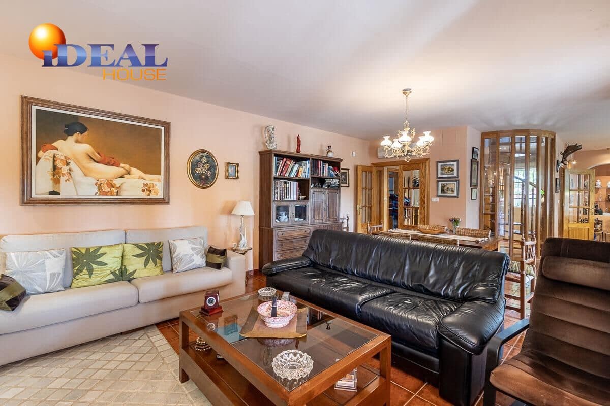 4 sypialnia Finka/Dom wiejski na sprzedaż w La Zubia z basenem - 650 000 € (Ref: 9433851)