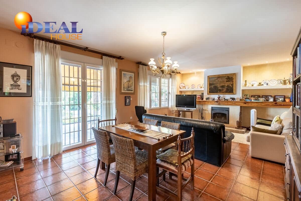 4 sypialnia Finka/Dom wiejski na sprzedaż w La Zubia z basenem - 650 000 € (Ref: 9433851)