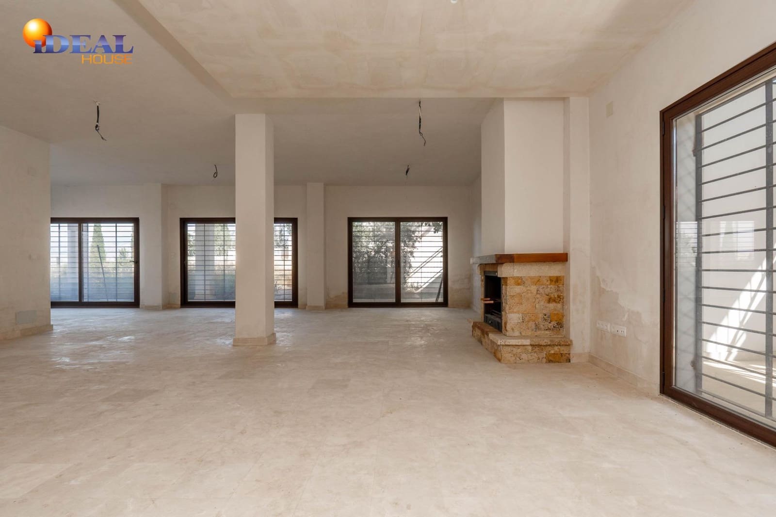 4 soverom Villa til salgs i Cullar Vega med svømmebasseng garasje - € 450 000 (Ref: 9433852)